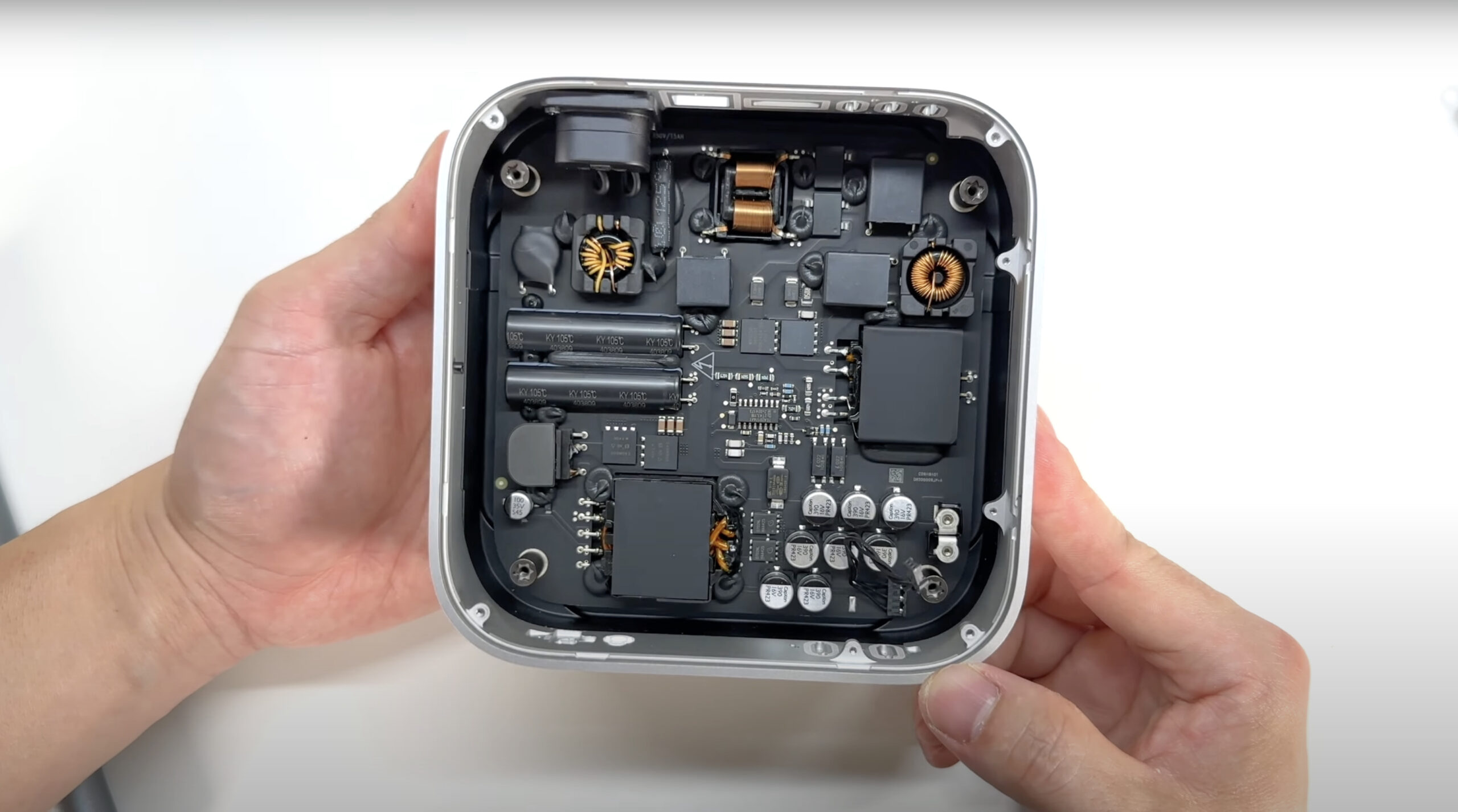 Il teardown del nuovo Mac Mini è affascinante